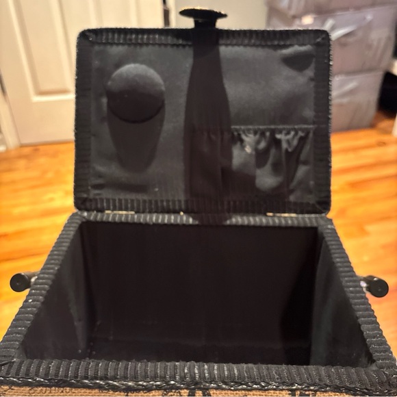 Source Unknown Eiffel Tower Sewing Box - Black and Tan - Picture 3 of 12